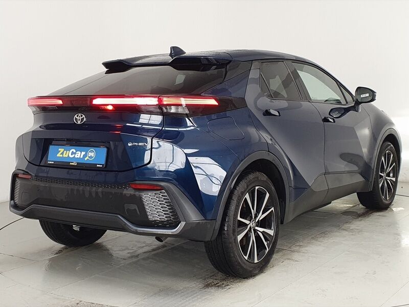 More views of Toyota C-HR
