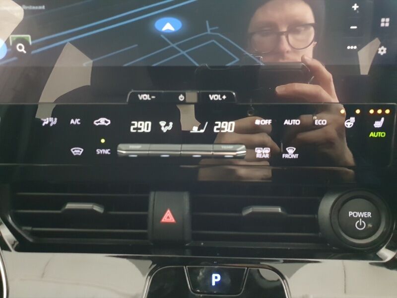 More views of Subaru Solterra