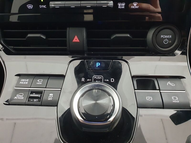 More views of Subaru Solterra