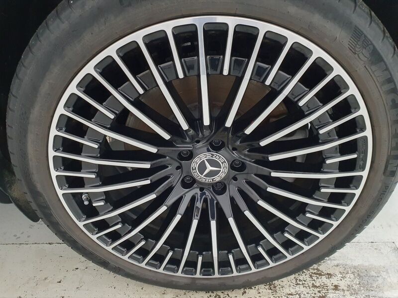 More views of Mercedes-Benz EQC