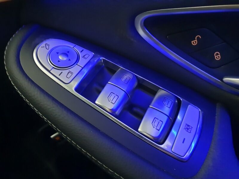 More views of Mercedes-Benz EQC