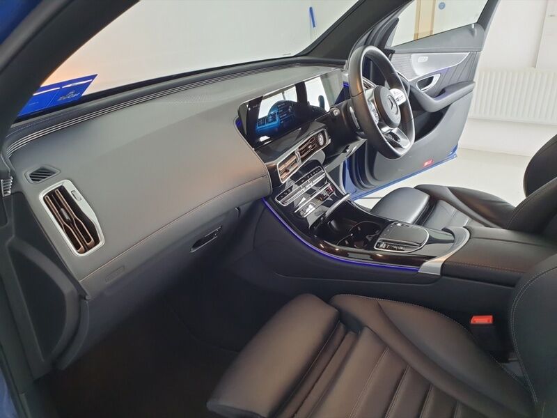 More views of Mercedes-Benz EQC