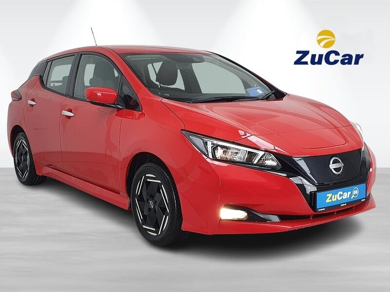 More views of Nissan Leaf