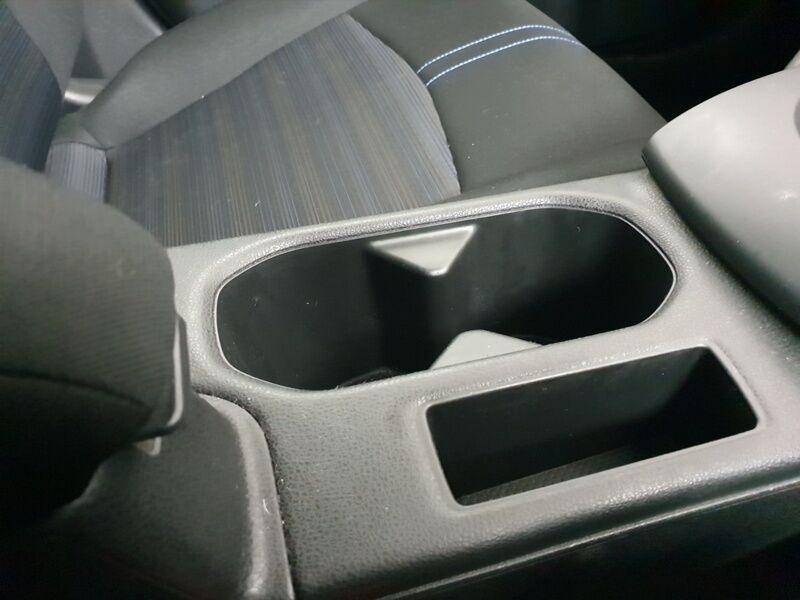 More views of Nissan Leaf