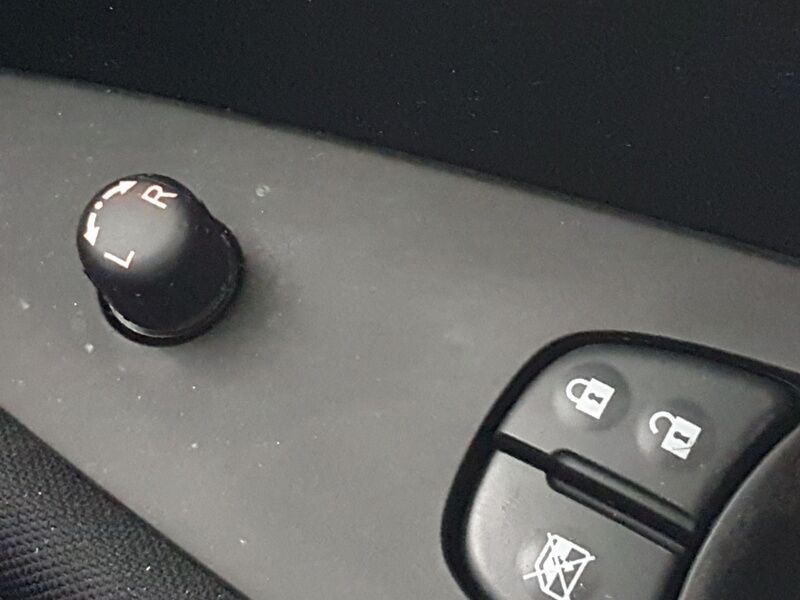 More views of Nissan Leaf