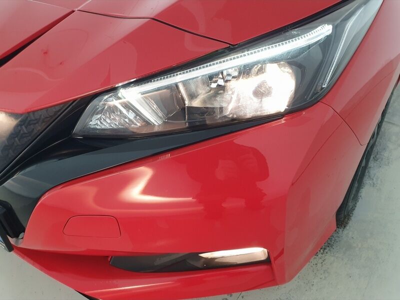 More views of Nissan Leaf