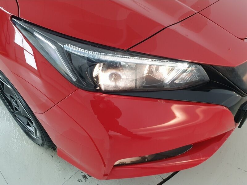 More views of Nissan Leaf