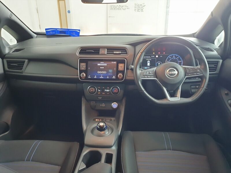 More views of Nissan Leaf