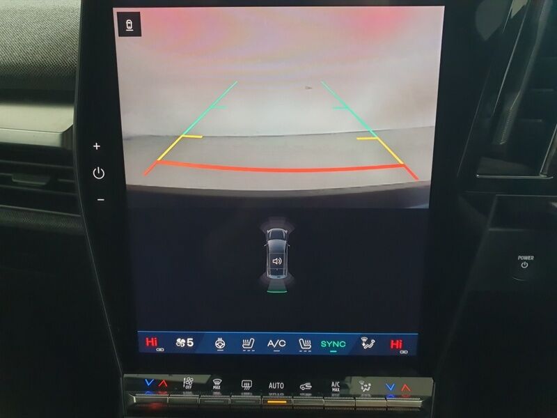More views of Renault Scenic