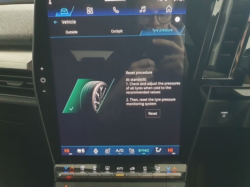 More views of Renault Scenic