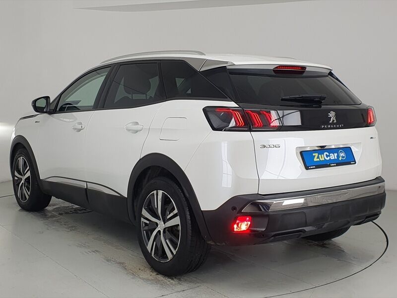 More views of Peugeot 3008