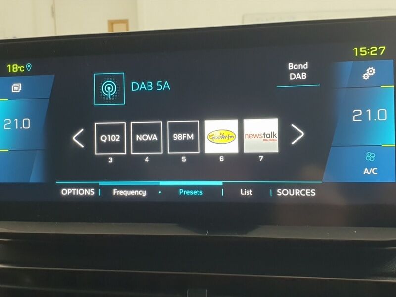 More views of Peugeot 3008