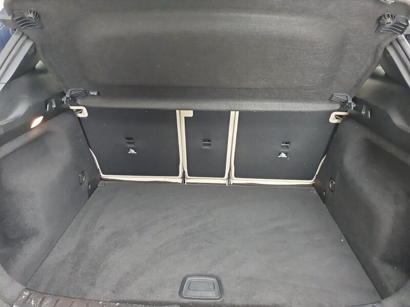 More views of Mercedes-Benz GLA