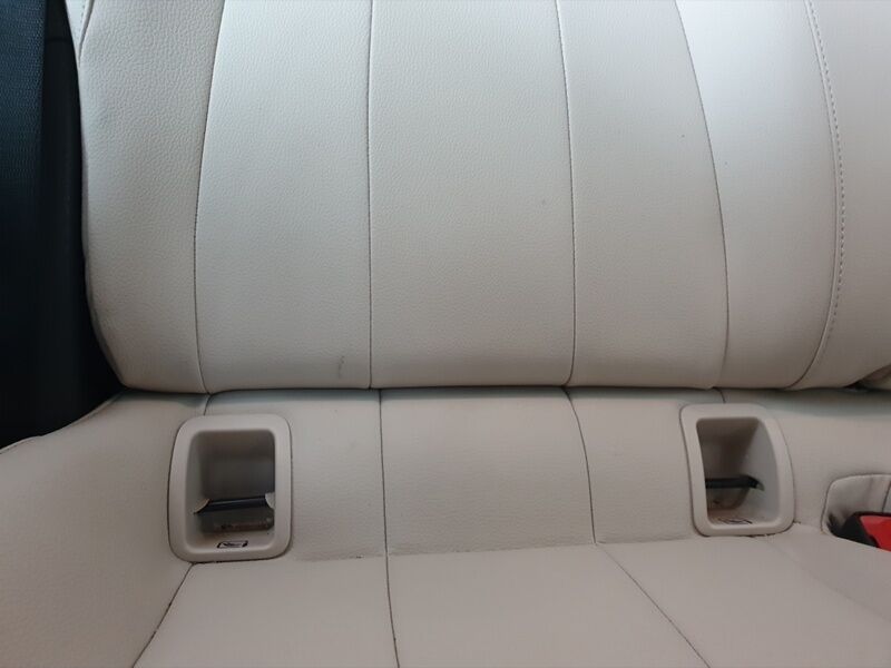 More views of Mercedes-Benz GLA