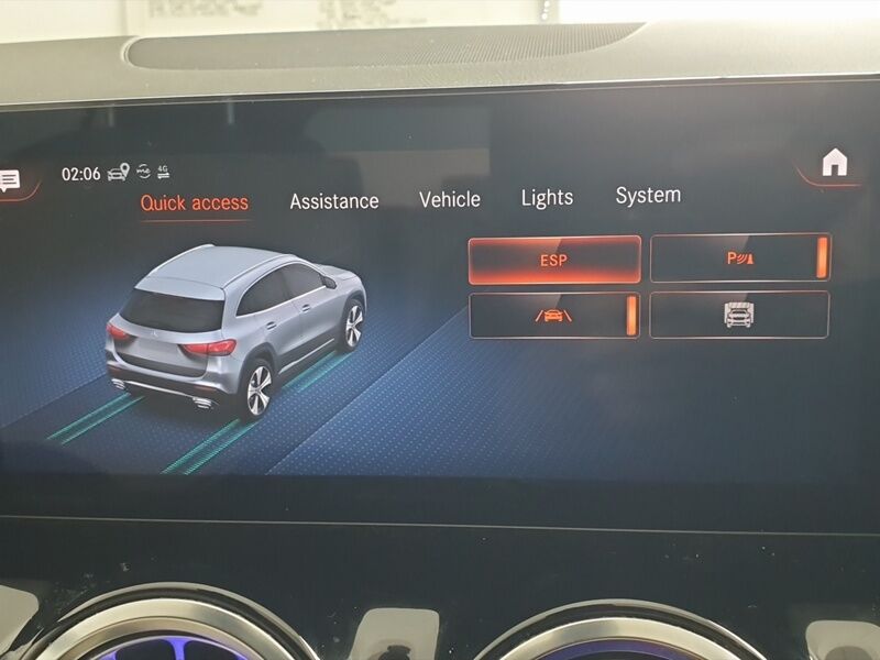 More views of Mercedes-Benz GLA