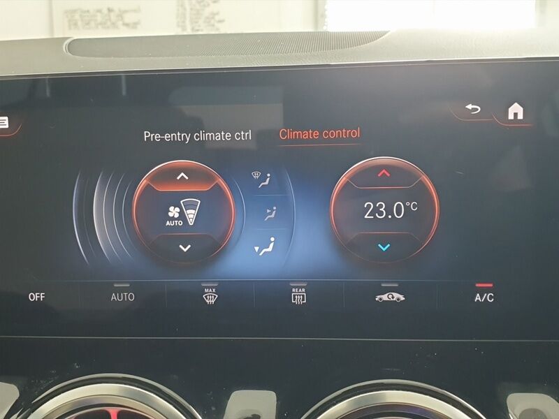 More views of Mercedes-Benz GLA