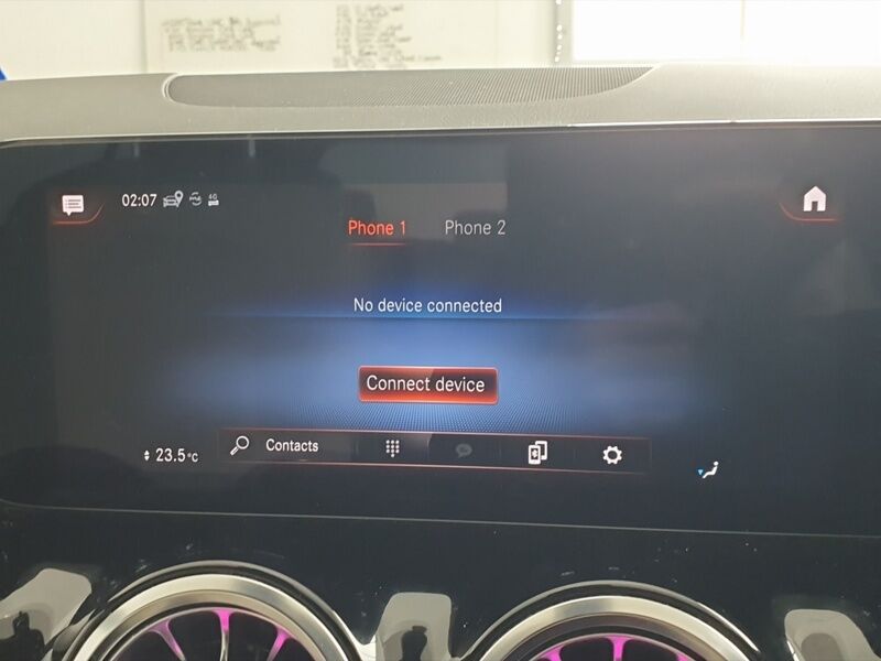 More views of Mercedes-Benz GLA