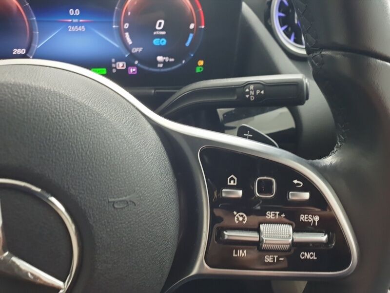 More views of Mercedes-Benz GLA