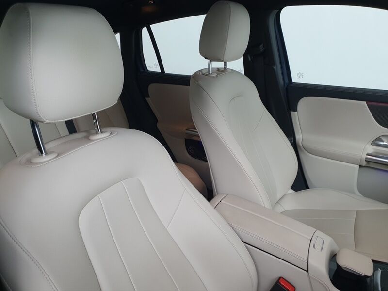 More views of Mercedes-Benz GLA