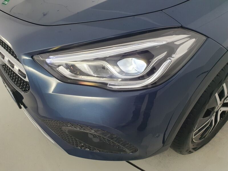 More views of Mercedes-Benz GLA