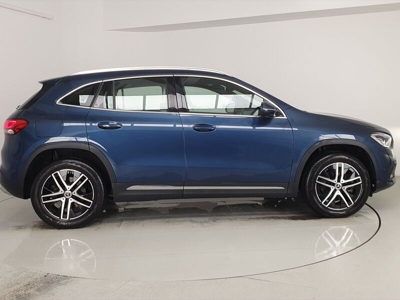 More views of Mercedes-Benz GLA