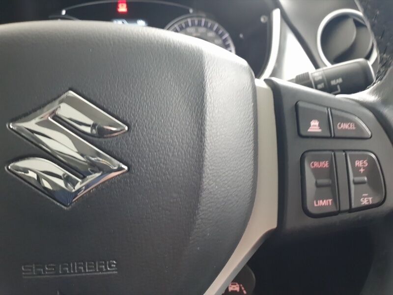 More views of Suzuki Vitara