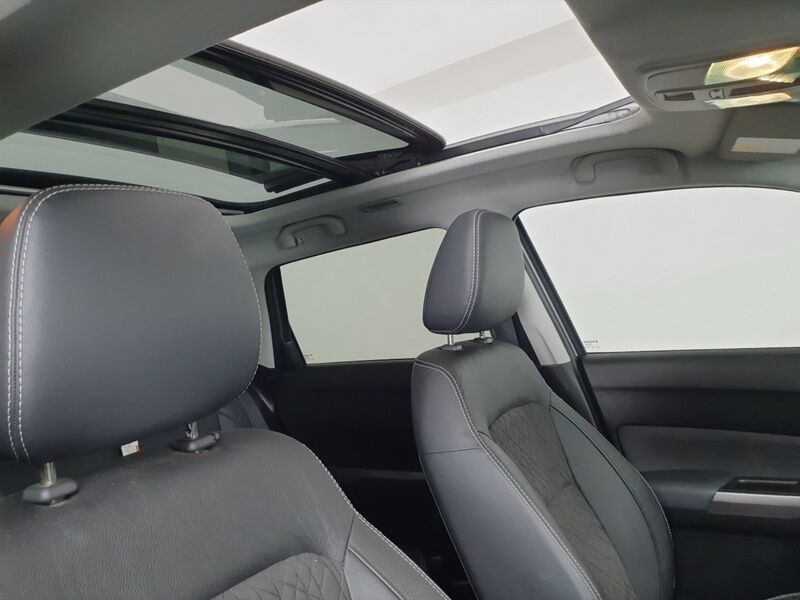 More views of Suzuki Vitara