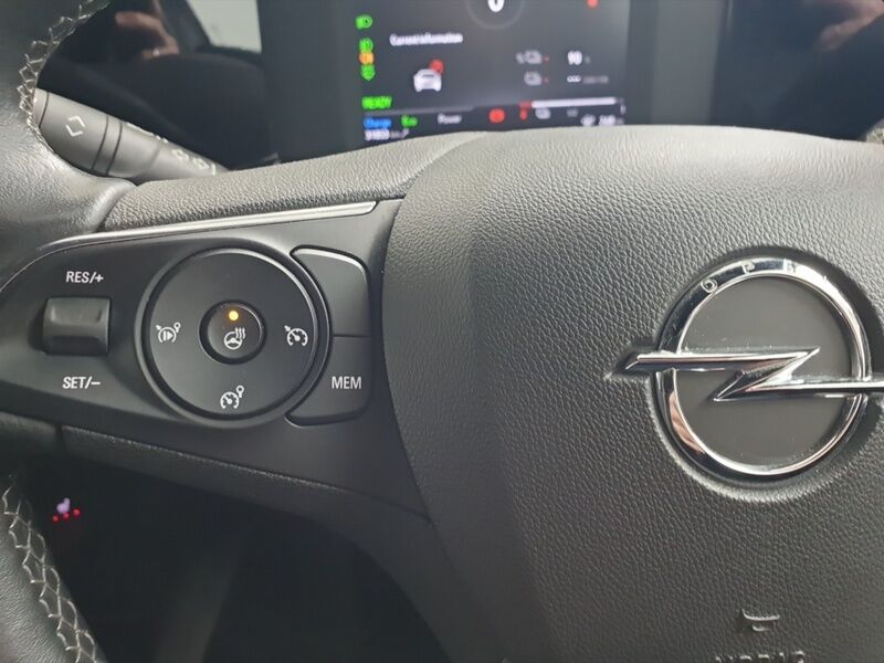 More views of Opel Mokka