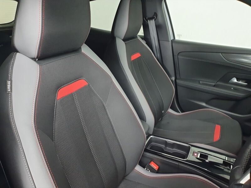 More views of Opel Mokka