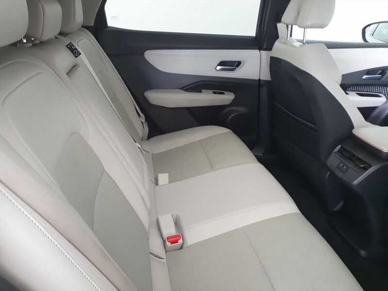 More views of Nissan Ariya