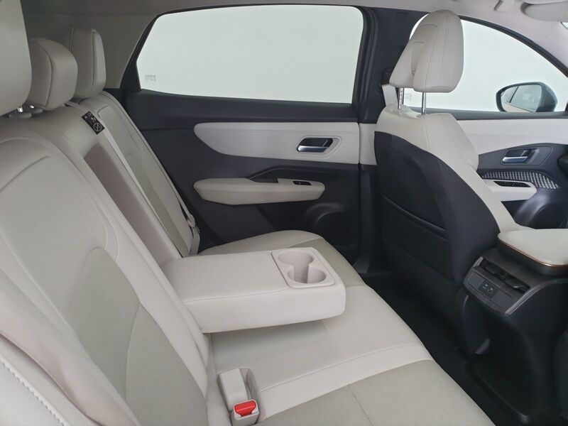 More views of Nissan Ariya