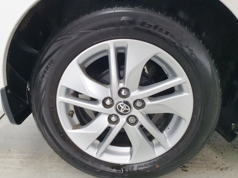 More views of Toyota Yaris