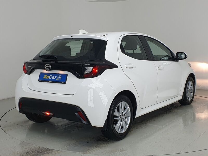 More views of Toyota Yaris