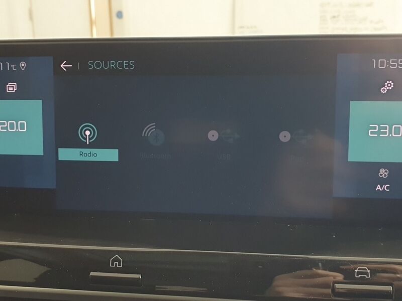 More views of Citroen e-C4