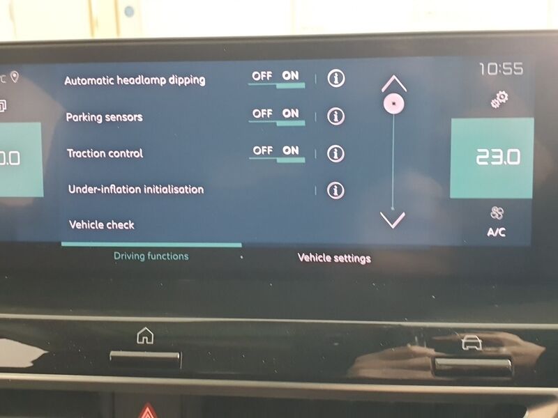 More views of Citroen e-C4