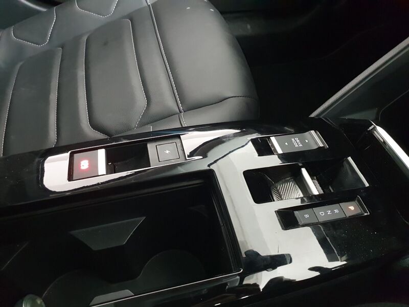 More views of Citroen e-C4