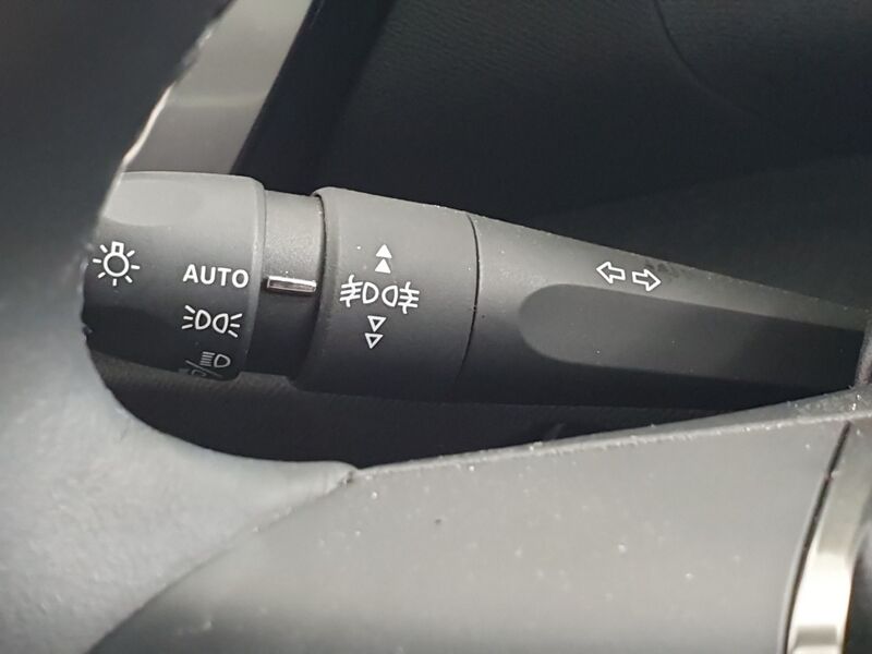 More views of Citroen e-C4