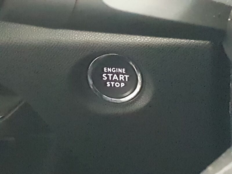 More views of Citroen e-C4 X