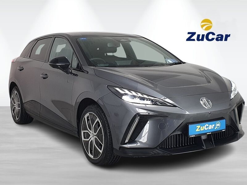 More views of MG MG4