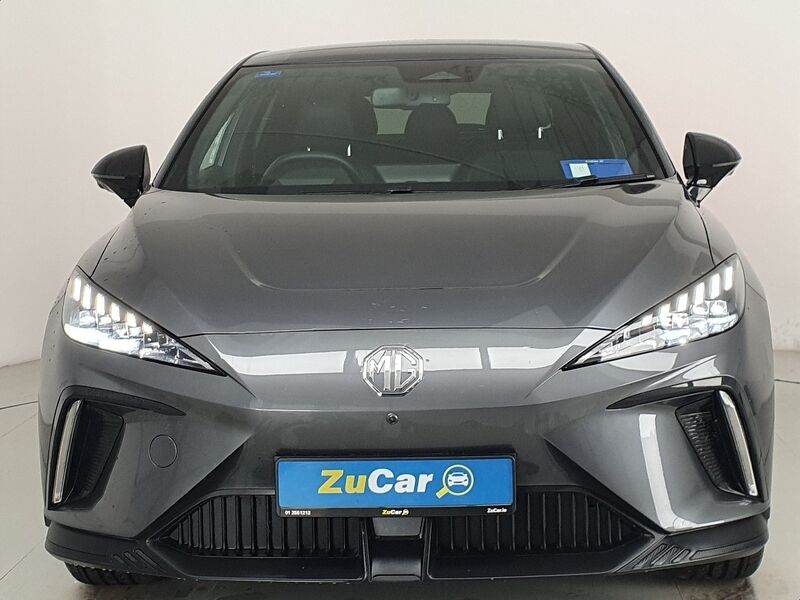 More views of MG MG4