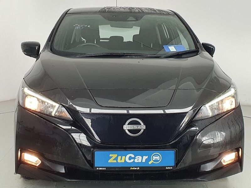 More views of Nissan Leaf