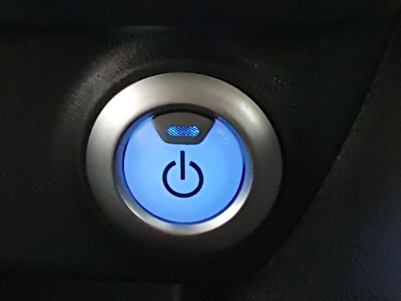 More views of Nissan Leaf