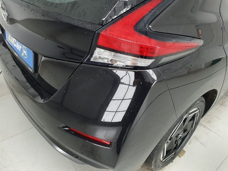 More views of Nissan Leaf