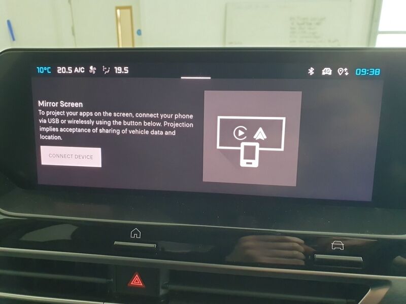 More views of Citroen e-C4 X