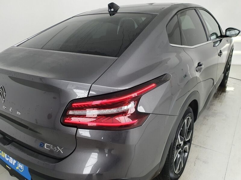 More views of Citroen e-C4 X