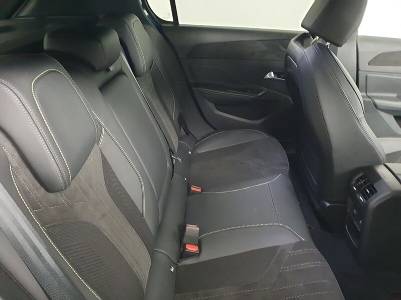 More views of Peugeot 308