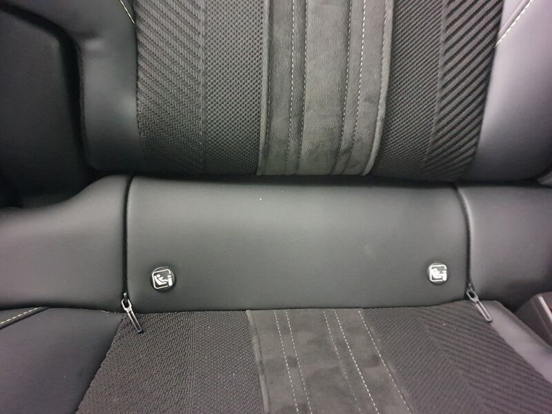 More views of Peugeot 308