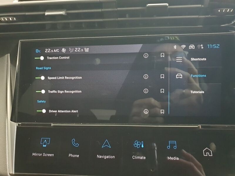 More views of Peugeot 308