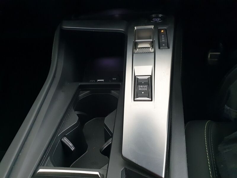 More views of Peugeot 308