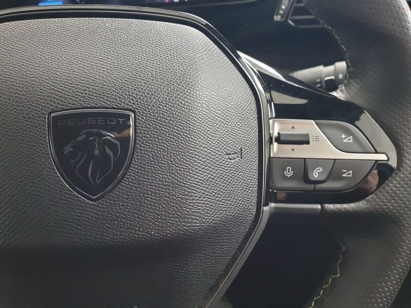 More views of Peugeot 308